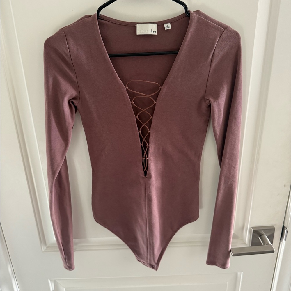 Aritzia Wilfred Free Mauve Long Sleeve Bodysuit